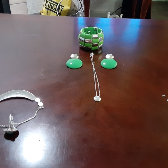 Jewerly - Picture 4 of 8